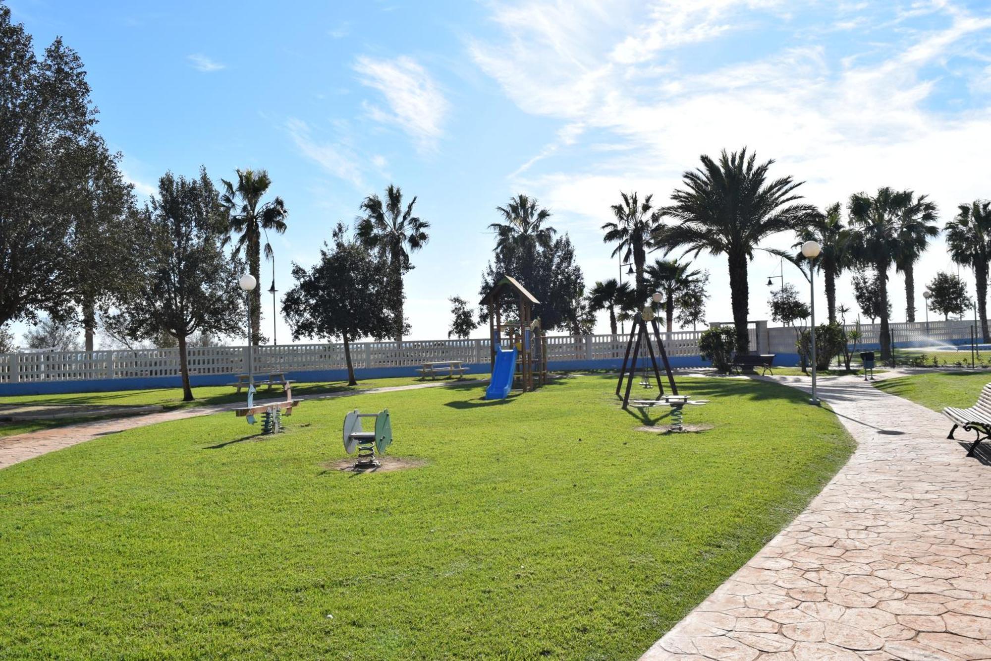 Luxurious Spacious Three Bedroom Apartment On Beachfront Almerimar Ngoại thất bức ảnh