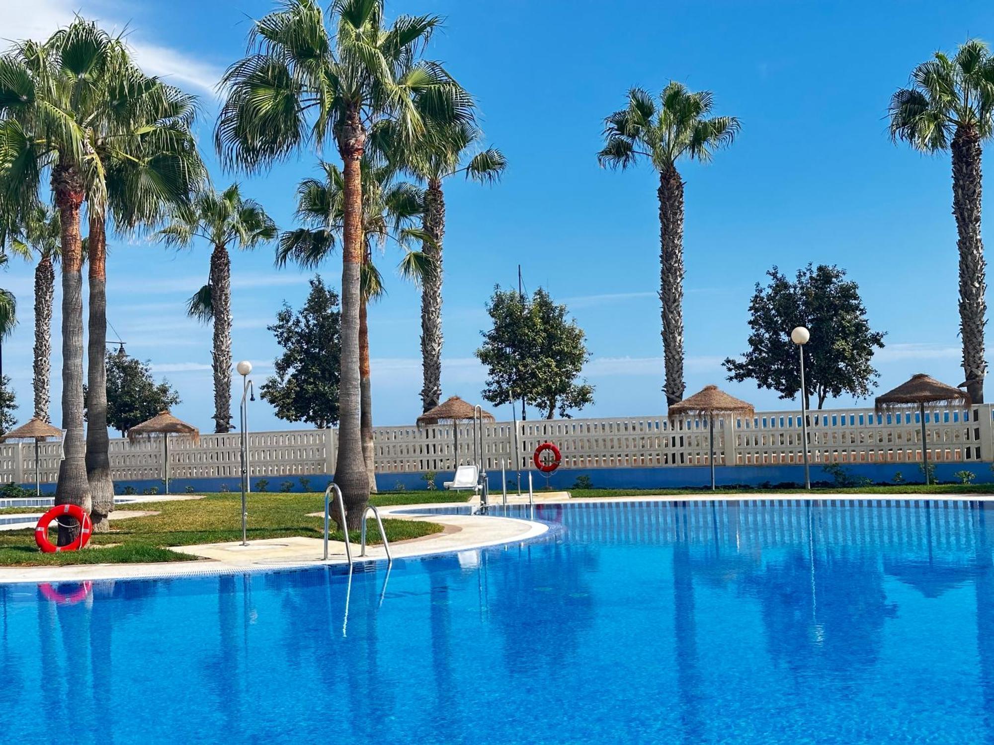 Luxurious Spacious Three Bedroom Apartment On Beachfront Almerimar Ngoại thất bức ảnh